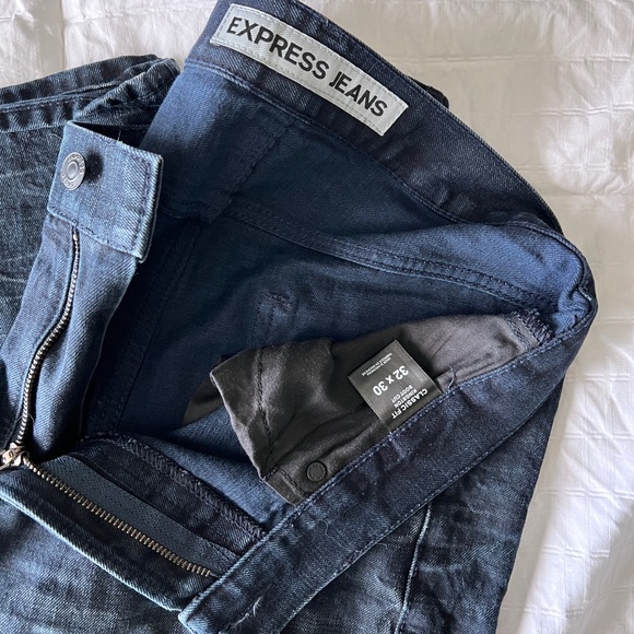 Lightly worn Express Dark Wash Kingston Bootcut Classic Fit Men’s Jeans 32x30 - Picture 3 of 5